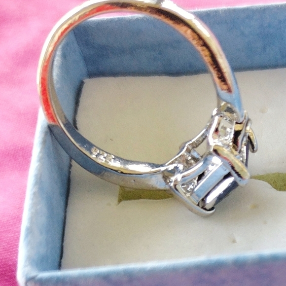 925 sterling silver Emerald cut Mystic topaz crystal ring - Picture 10 of 13